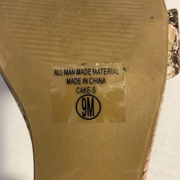 Y. Not?. Snake skin, heel sandals. 9M - Picture 9 of 9